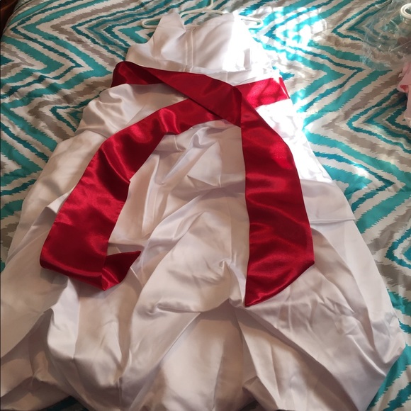 Beautiful new without tags special occasion dress - Picture 2 of 2