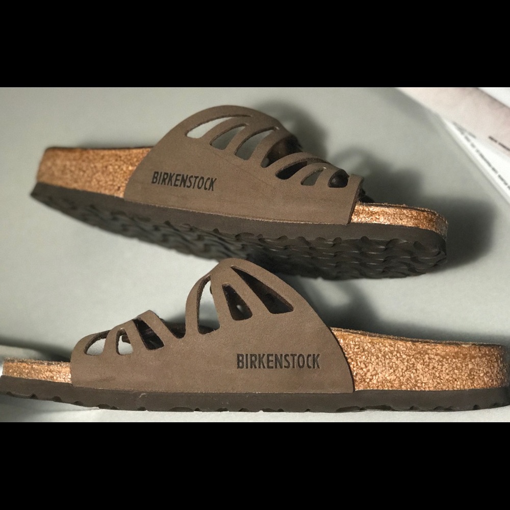 Birkenstock Granada in Mocha.
