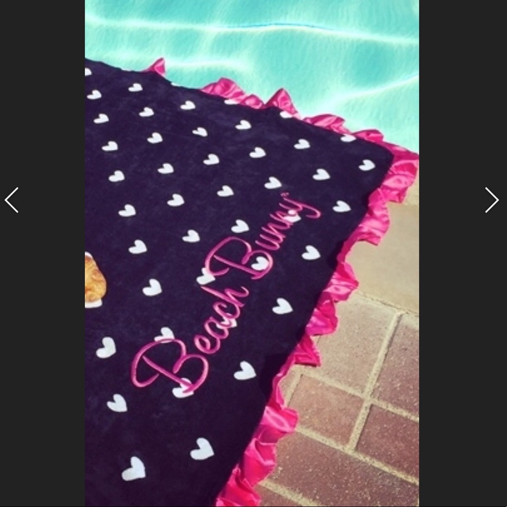Beach bunny heart towel