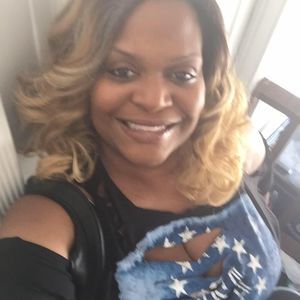 Meet your Posher, Denise