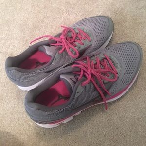 Mizuno Wave Rider 20