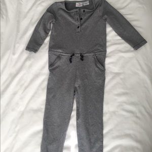 •Hannah Andersson Long sleeve romper•