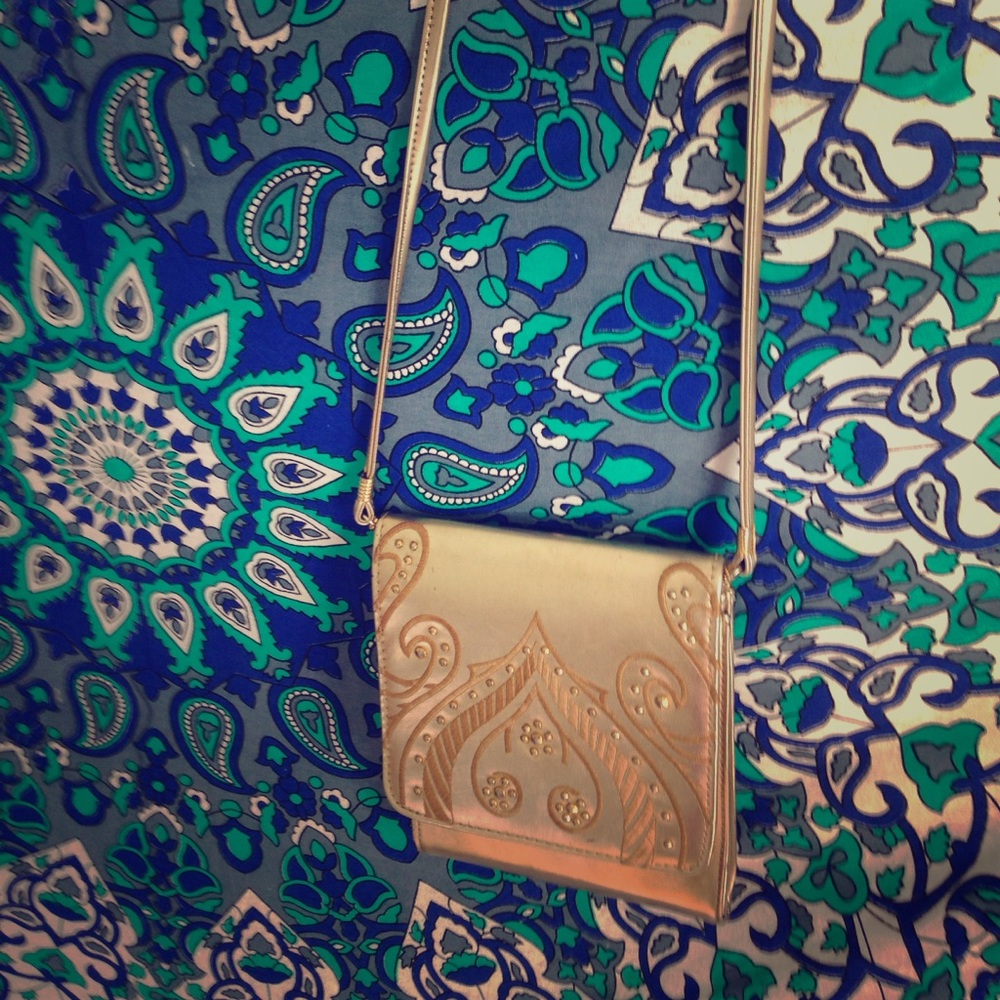 Crossbag used . Gold . Antique.