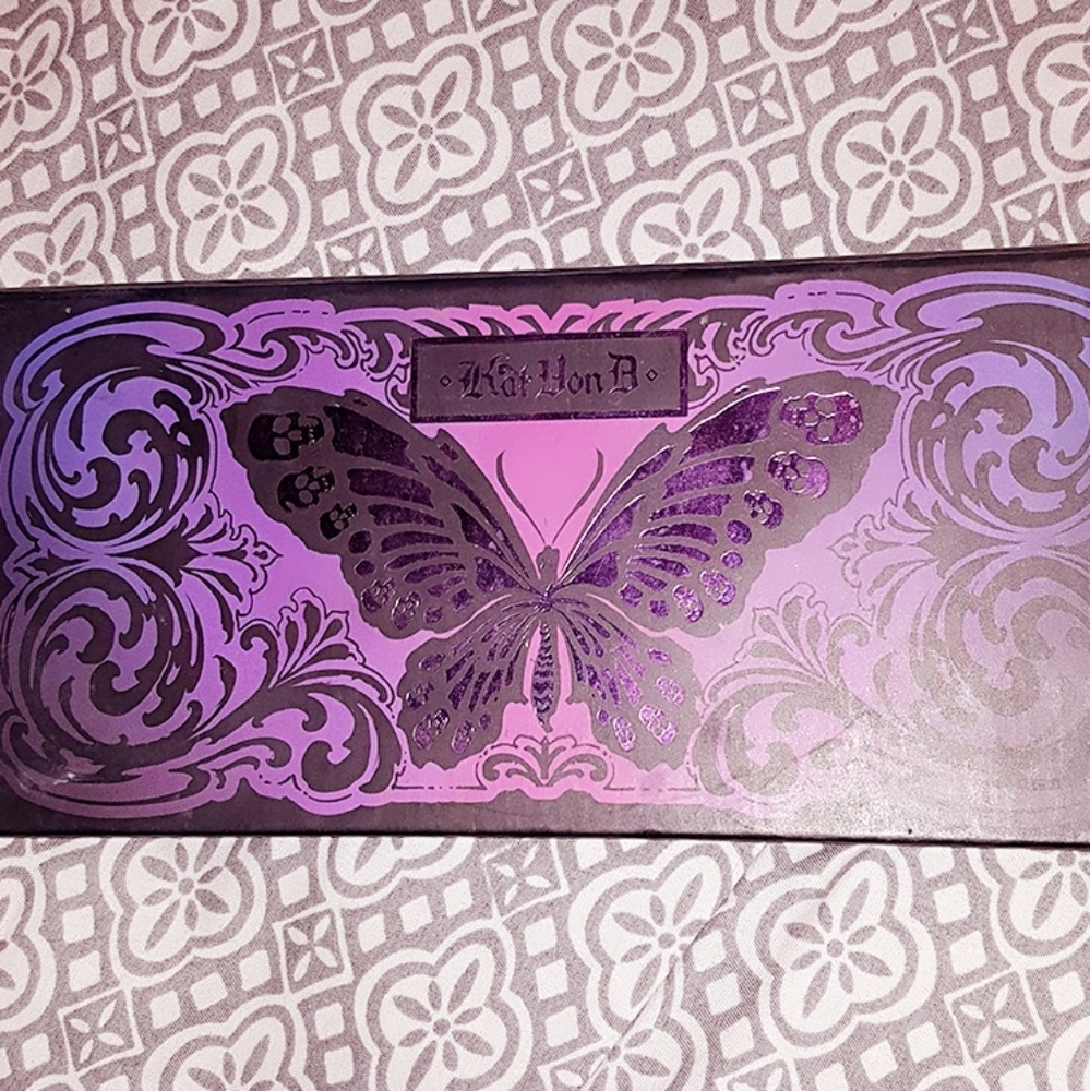 Kat Von D Crysalis