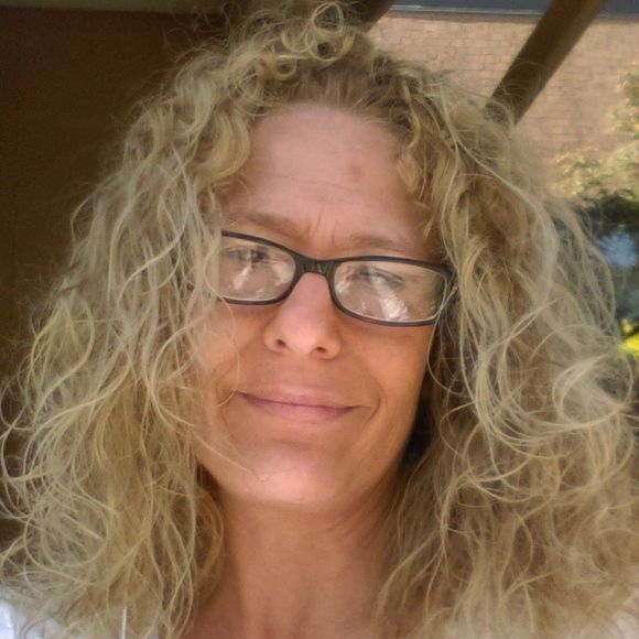 Meet your Posher, Diane - Picture 1 of 1