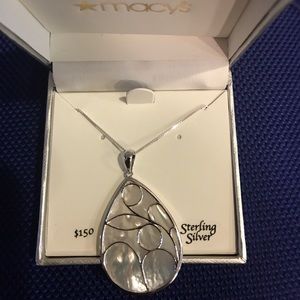 Mother of Pearl Necklace New With Tags!