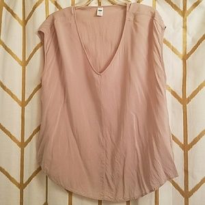 Old Navy XL classic v-neck blouse