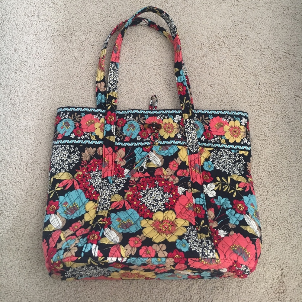 Large Vera Bradley toggle tote- retired print!