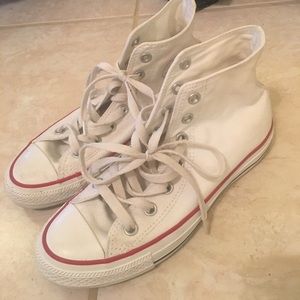 Size 7 Converse