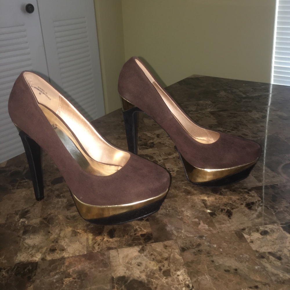 Brown, Black, Gold beautiful combination heels