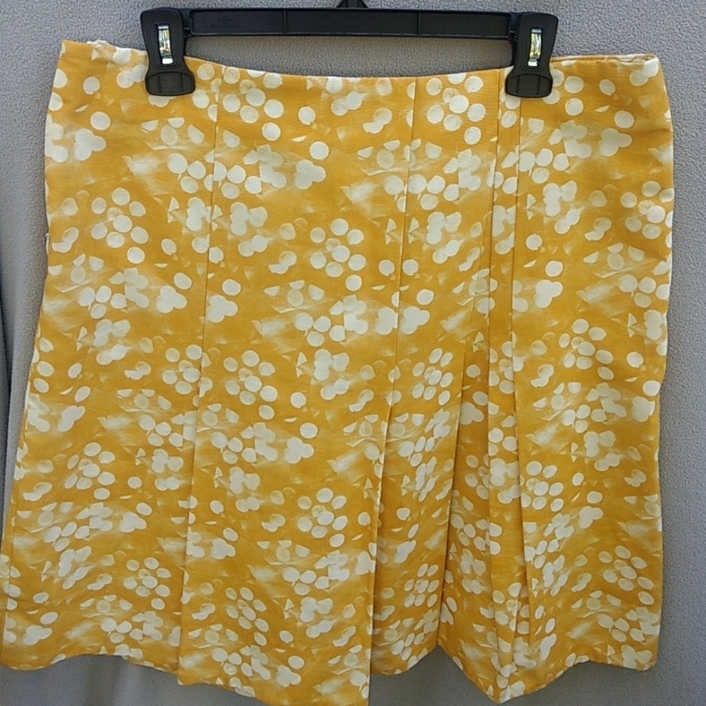 Sold in trading bundle Euc Akris punto skirt - Picture 4 of 4