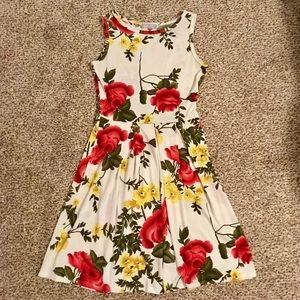 Red & Yellow Floral Pleated Fit & Flare Dress sz M