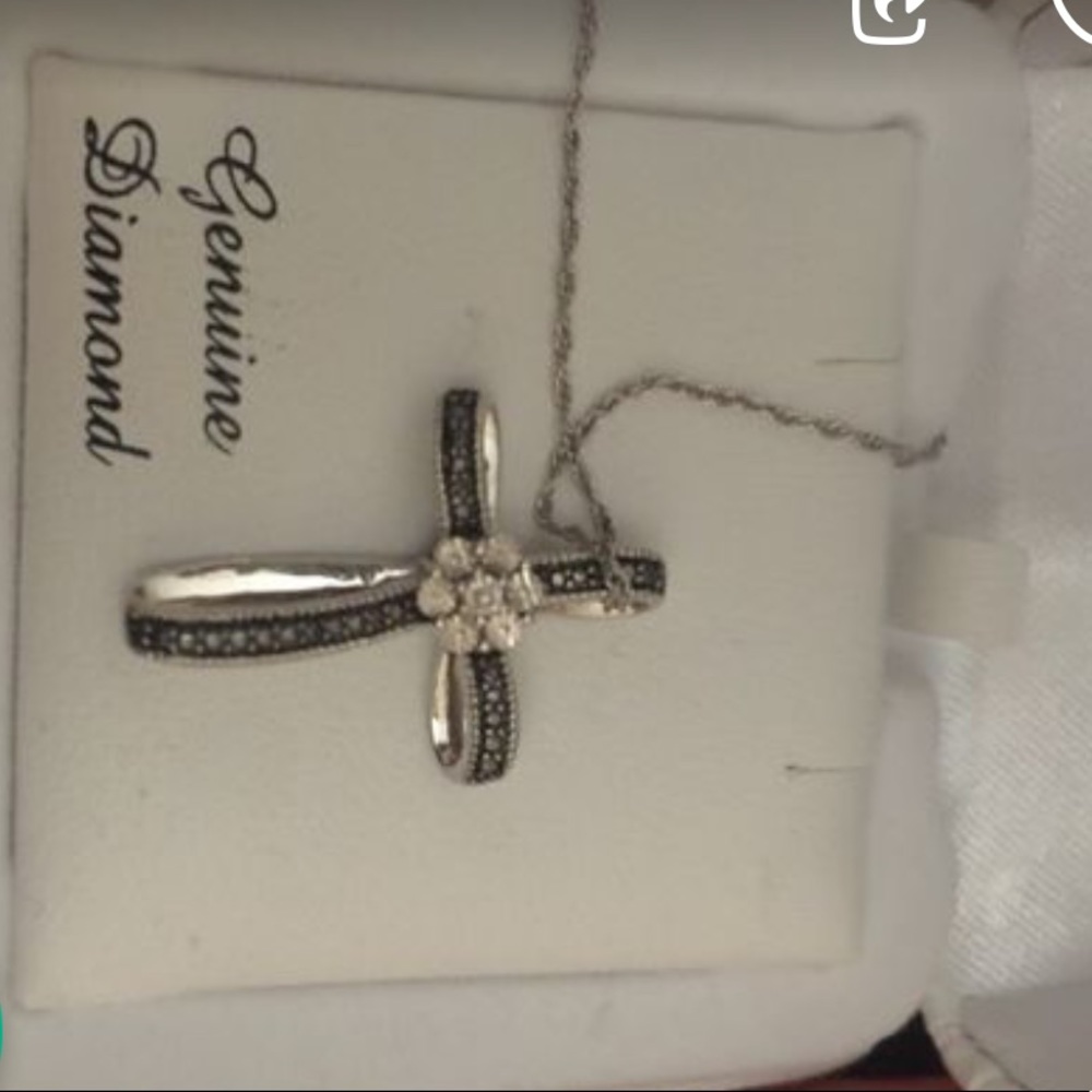 Diamond Pendant Cross Necklace