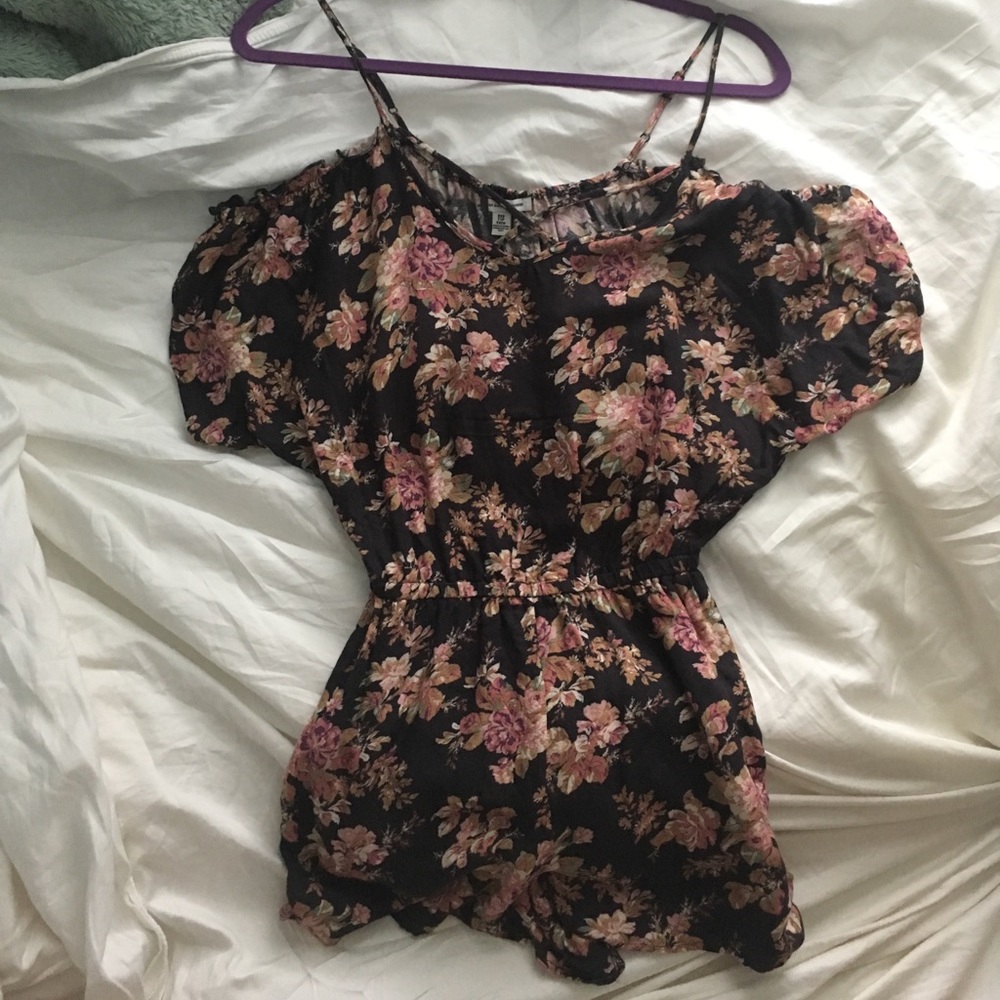 American eagle floral romper