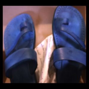 Free People all leather thongs. ( Blue)