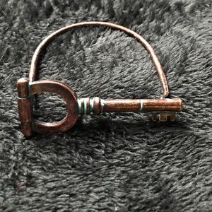 kEY bracelet💙💙💙💙❤️❤️❤️❤️