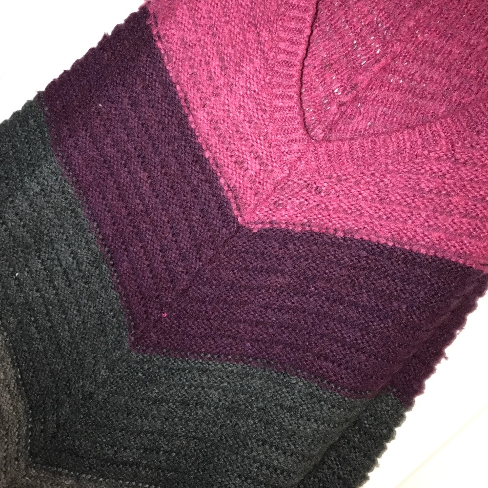 Knitted cape - Picture 2 of 3