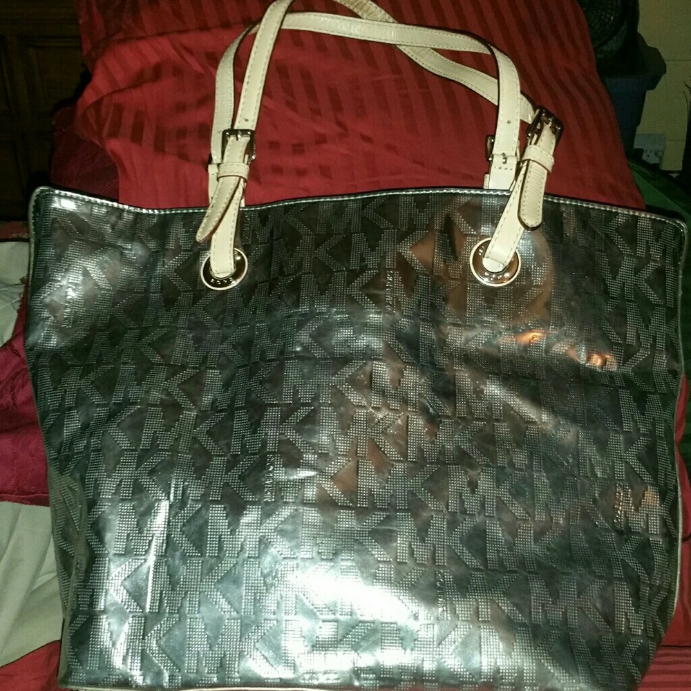 "PRICE DROP" Beautiful Silver Michael Kors Tote