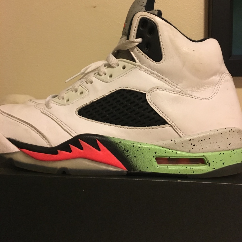 Jordan 5 "Space Jam"
