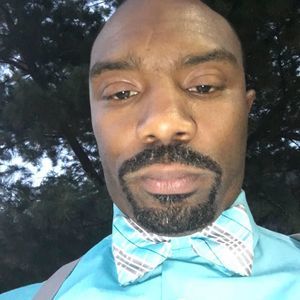 Meet your Posher, Lloyd