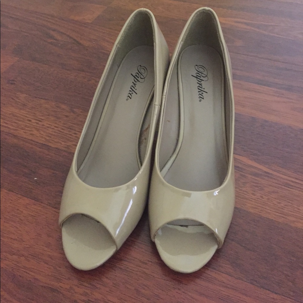 Paten leather cream colored heels