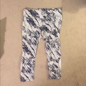 GapFit gfast capri, NWOT