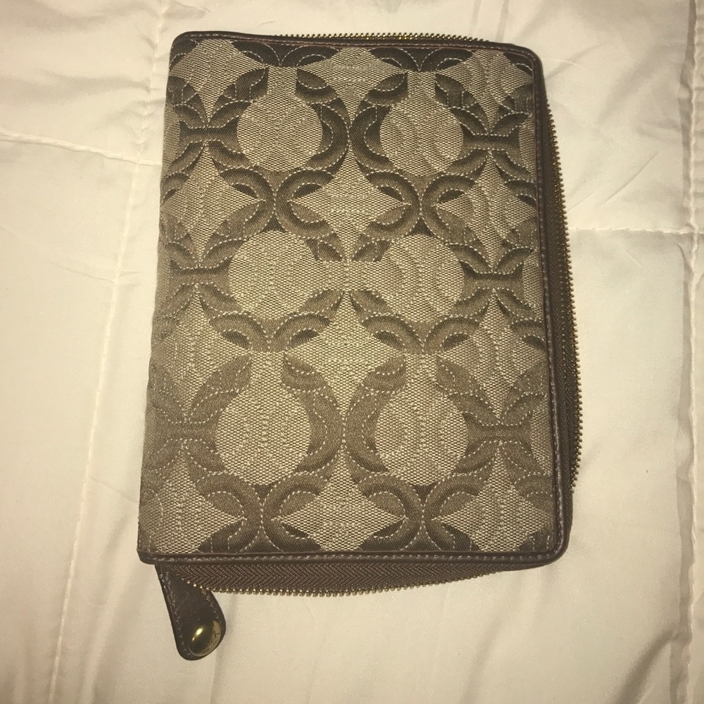 Coach Planner with pen & notepad