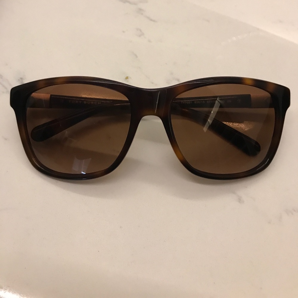 NWOT Tory Burch sunglasses