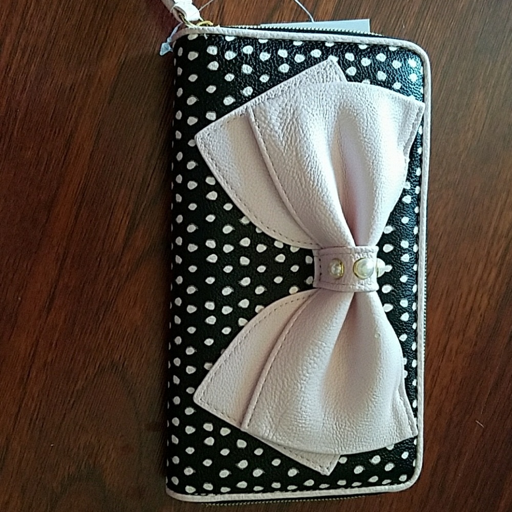 Bnwt Betsey Johnson wallet