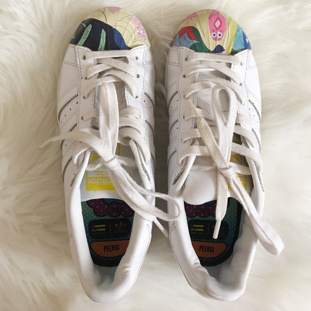 ⭐️Adidas original x Pharrell Williams⭐️