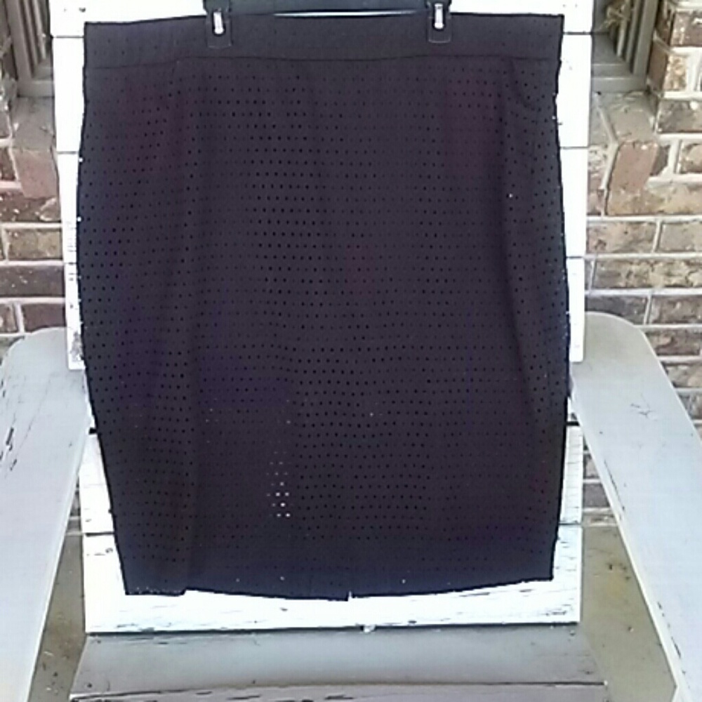 Torrid black pencil skirt.