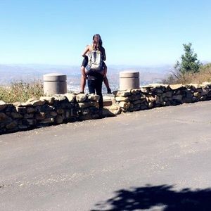 Meet your Posher, Larissa