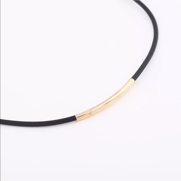 Gold accent dainty black choker necklace - Picture 3 of 8
