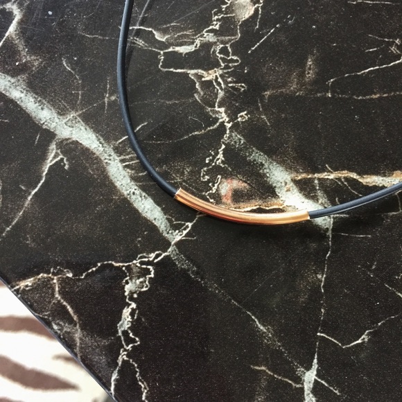 Gold accent dainty black choker necklace - Picture 7 of 8