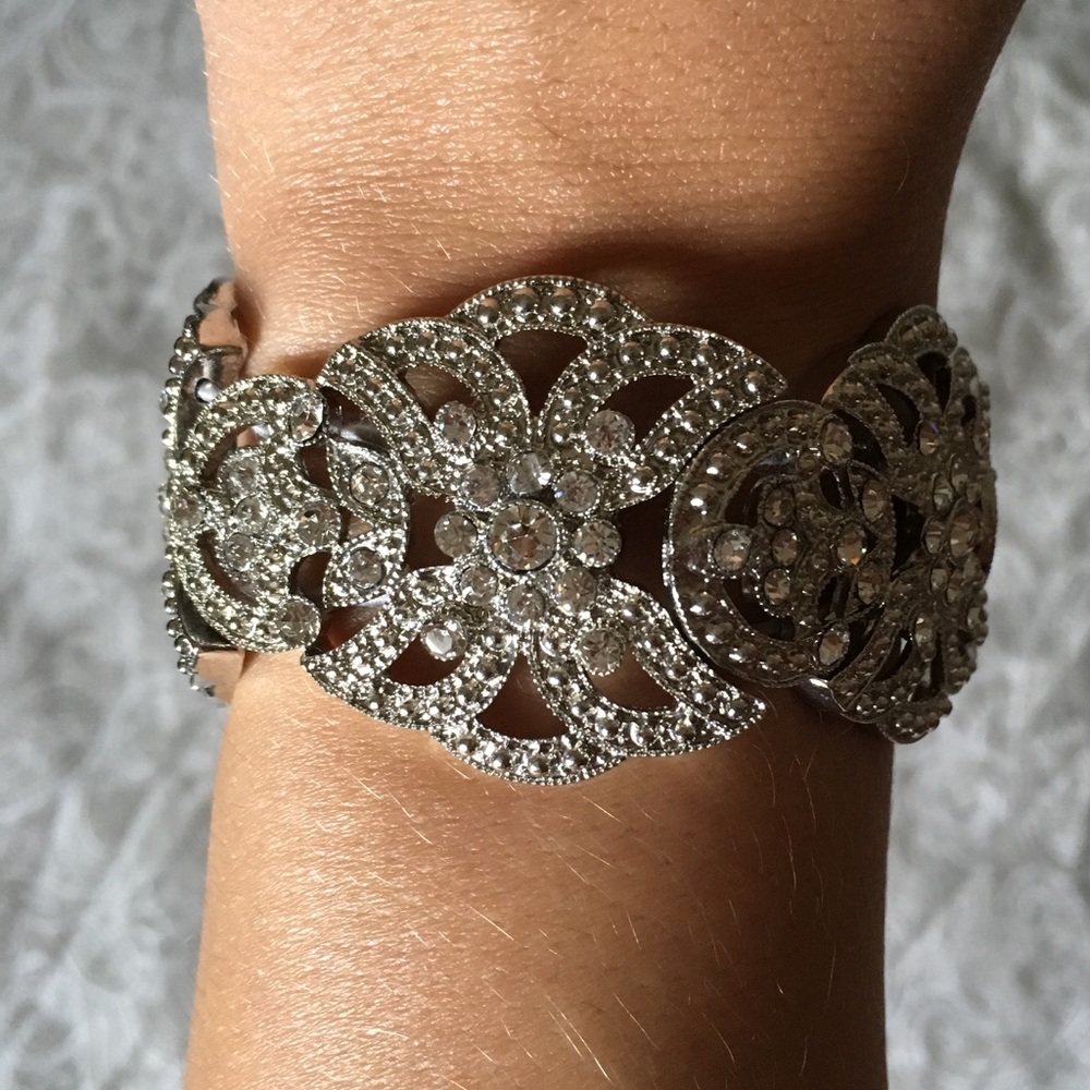 Dressy rhinestone bracelet