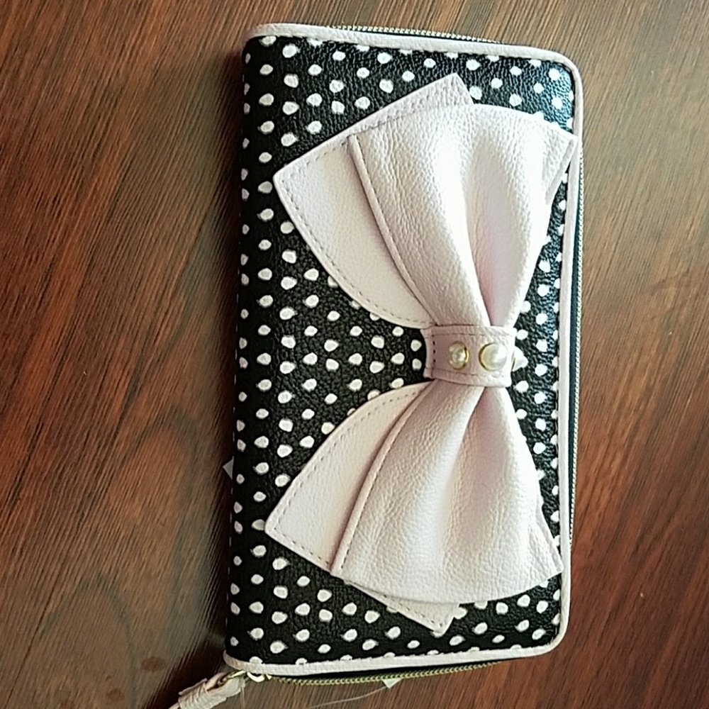 Bnwt Betsey Johnson wallet