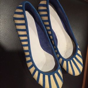 FINAL PRICE DROP!! Joie canvas and suede flats