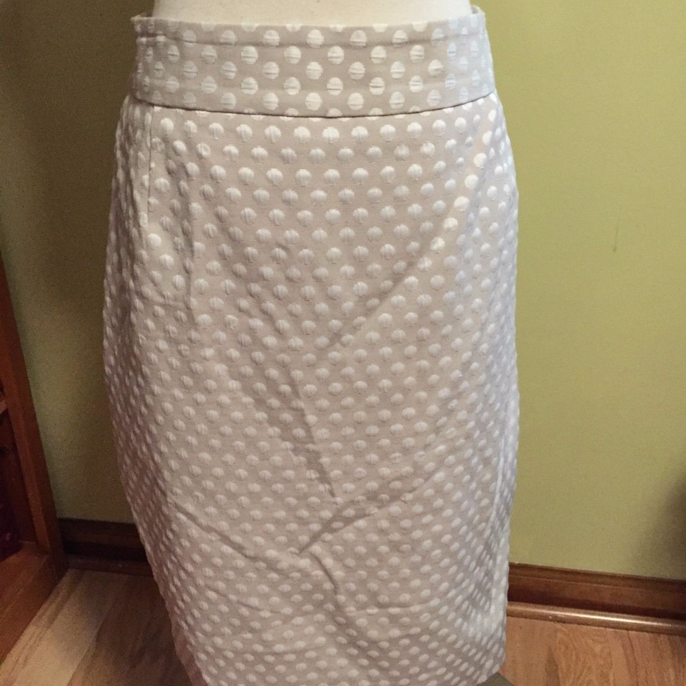 Anne Klein Beige/Ivory textured pencil skirt - 14