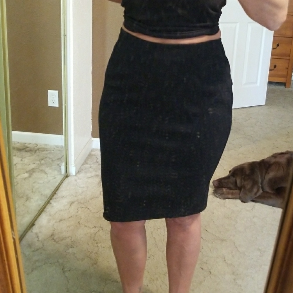 Isaac Mizrahi pencil skirt