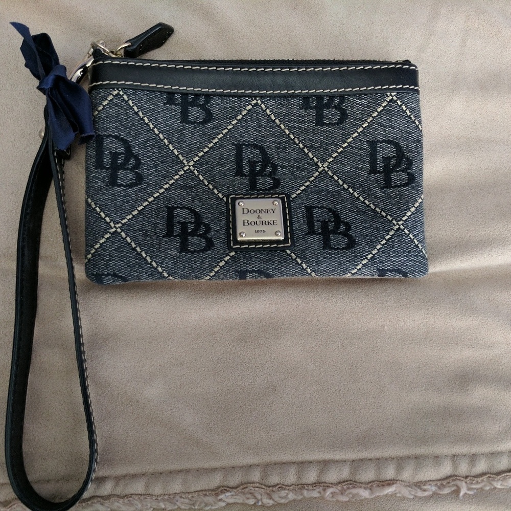 Dooney & Bourke Wristlet
