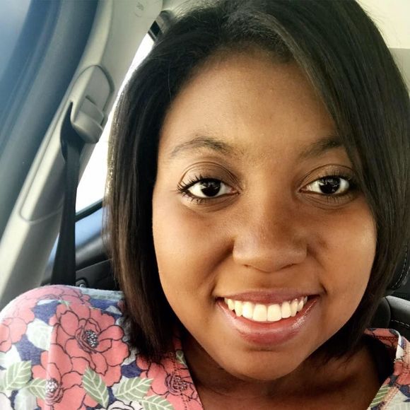 Meet your Posher, Taylor - Picture 2 of 2