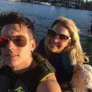 Meet your Posher, Miriam