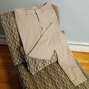 Old Navy Pixie Cropped Pants Size 6