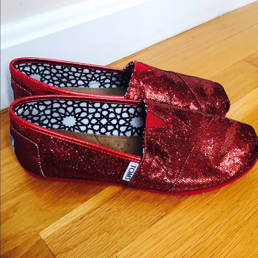 Red Glitter Women's Toms Shoes (size 7)