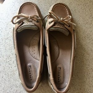 Slip on Sperrys, size 7