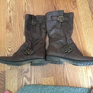 Brown short boots