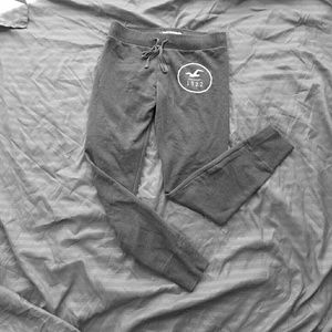 Hollister joggers