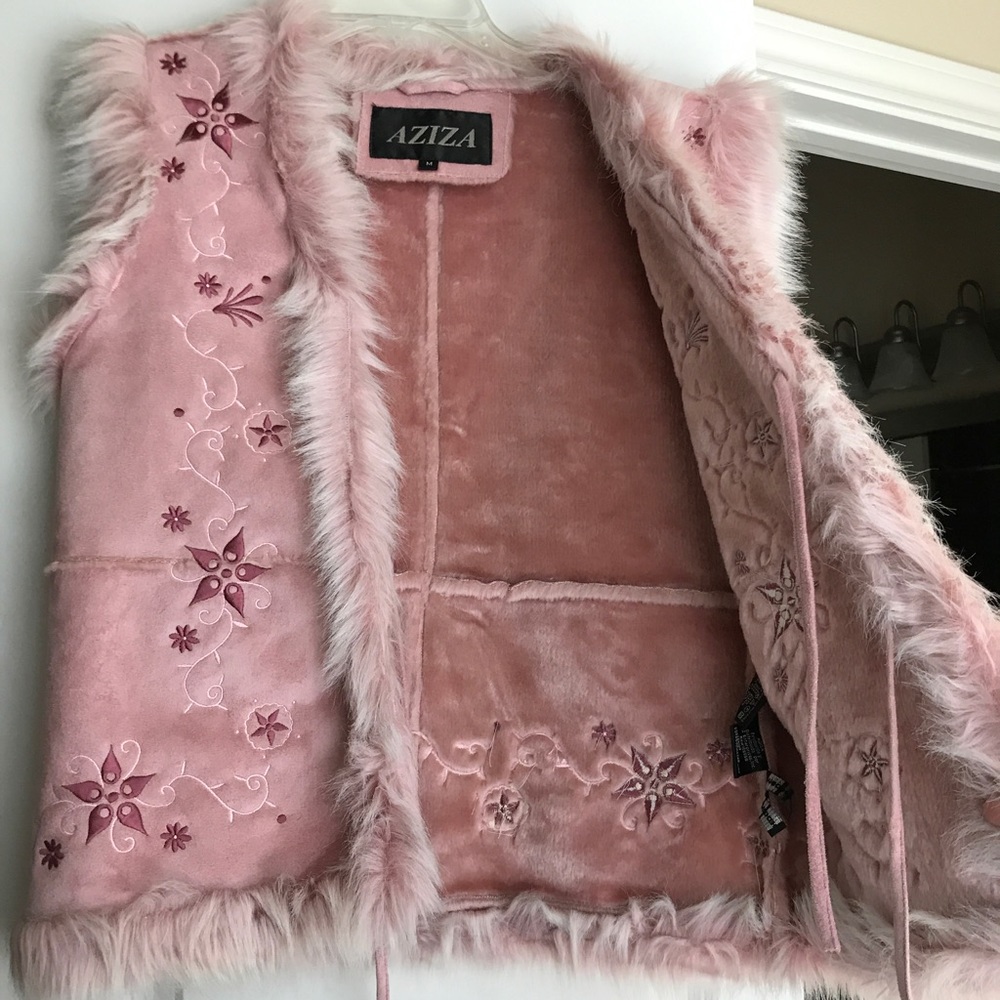 Pink Fluffy Vest - Picture 3 of 4