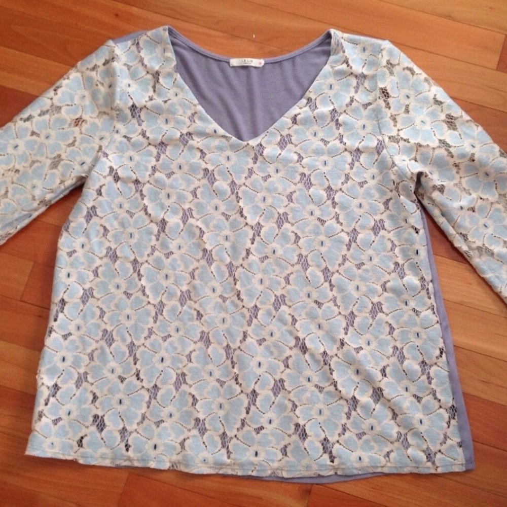 Anthro / Le Lis  - lacy grey blue top - Large