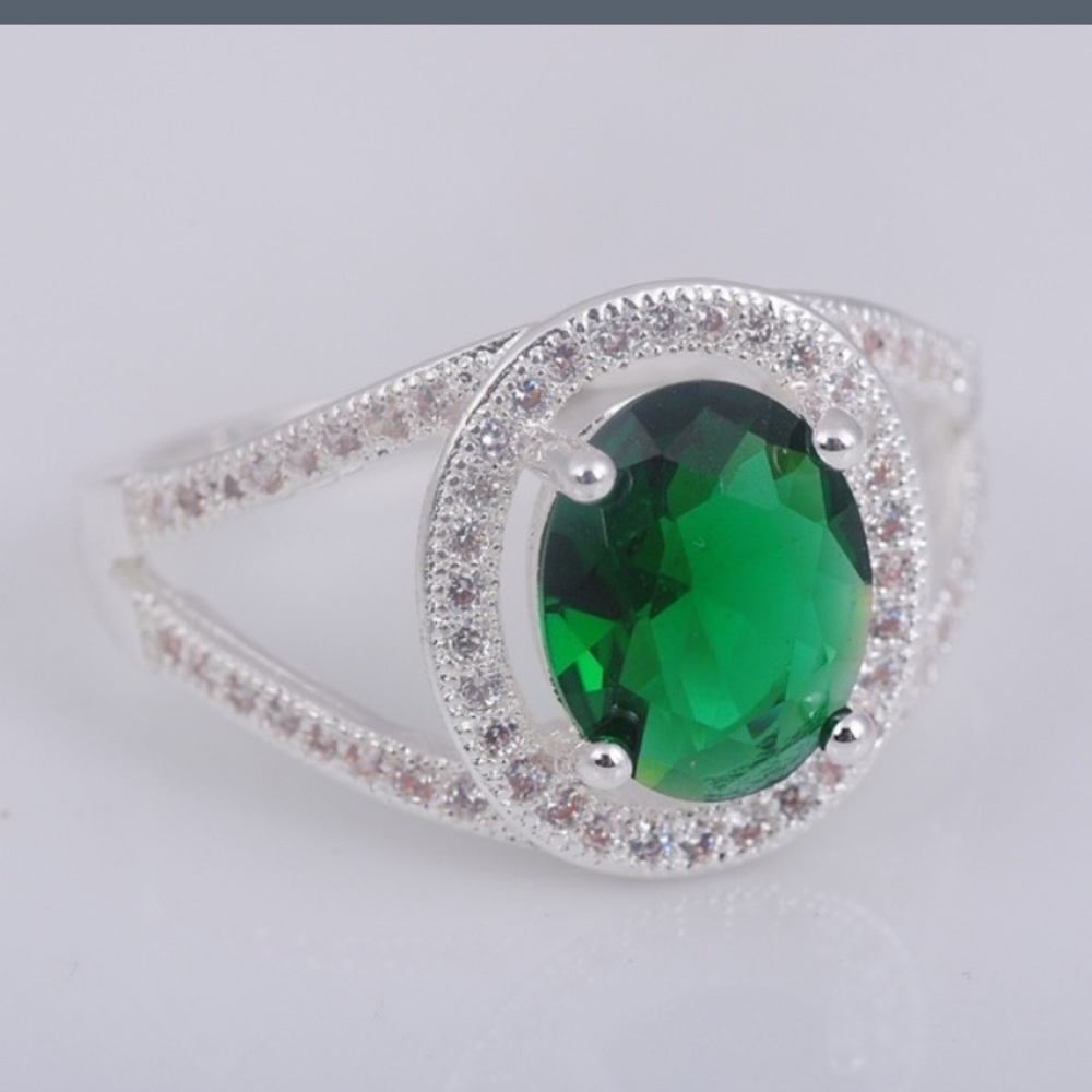 Emerald green crystal amethyst ring